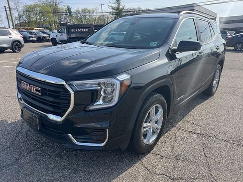 Used 2022 GMC Terrain SLE w/ Driver Convenience Package AWD/4WD image 3