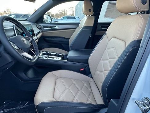 New 2026 Volkswagen Atlas Cross Sport SE image 24
