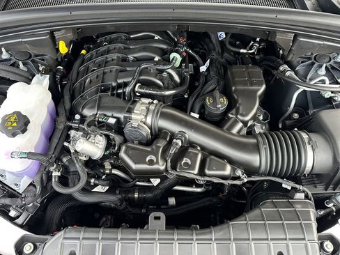 New 2025 Jeep Grand Cherokee Limited w/ Trailer Tow Package image 9