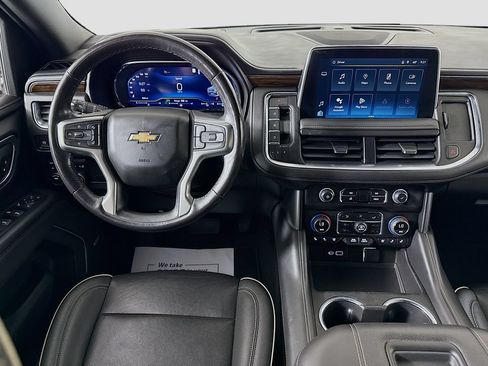 Used 2022 Chevrolet Suburban Premier AWD/4WD image 22