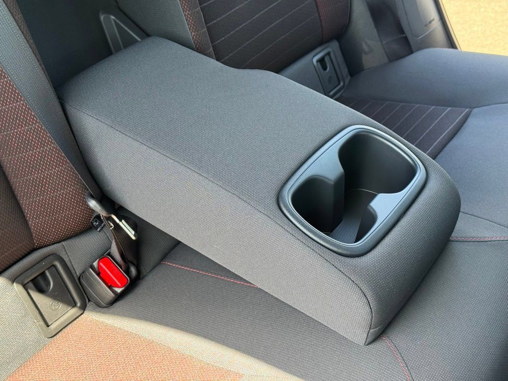 Used 2025 Toyota Corolla SE w/ SE Premium Package FWD image 21