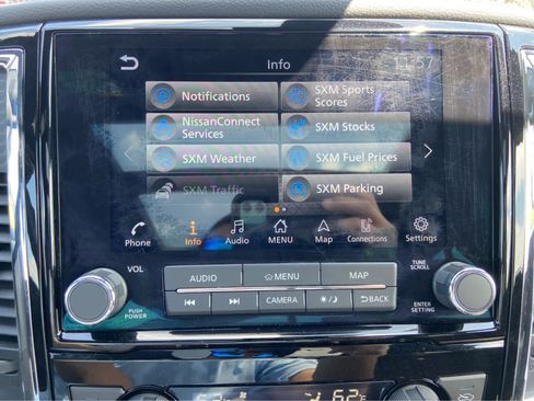 Used 2024 Nissan Titan Platinum Reserve w/ Moonroof Package AWD/4WD image 38