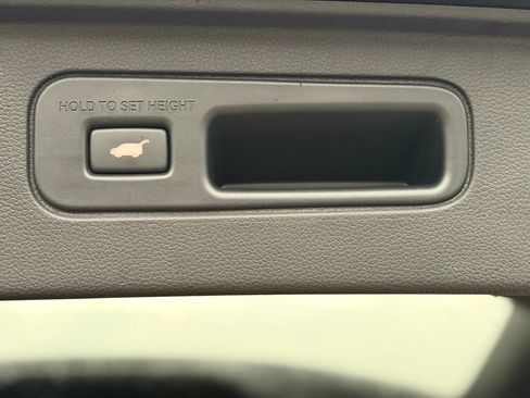 Used 2024 Honda Pilot Touring image 19