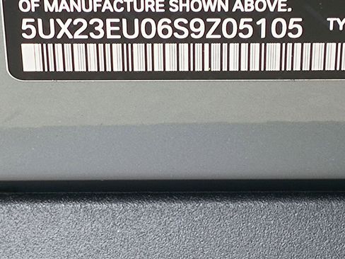 Used 2025 BMW X5 xDrive40i w/ Parking Assistance Package image 17