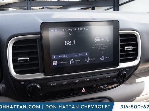 Used 2025 Hyundai Venue SEL FWD image 8