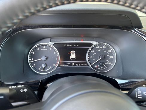Used 2025 Nissan Pathfinder SV AWD/4WD image 43