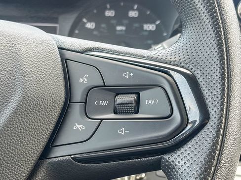 Used 2024 Chevrolet Trax LS w/ LS Convenience Package FWD image 18
