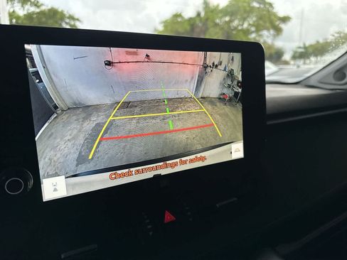 Used 2025 Toyota RAV4 XLE Premium AWD/4WD image 19