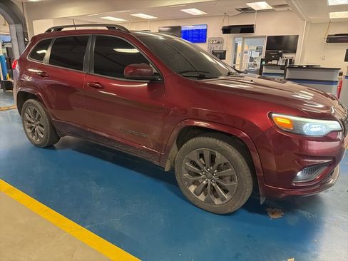 Used 2019 Jeep Cherokee High Altitude image 3