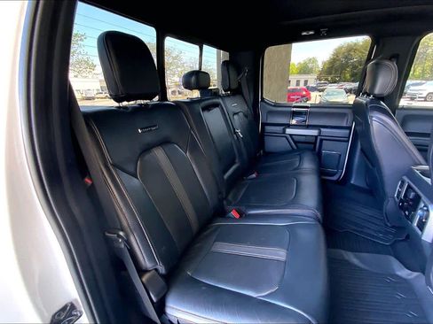 Used 2022 Ford F450 Platinum w/ FX4 Off-Road Package image 20