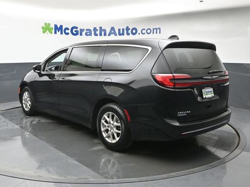 Used 2023 Chrysler Pacifica Touring-L FWD image 26