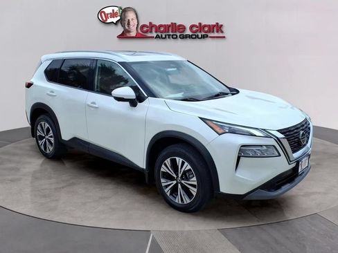 Used 2021 Nissan Rogue SV w/ Premium Package FWD image 7