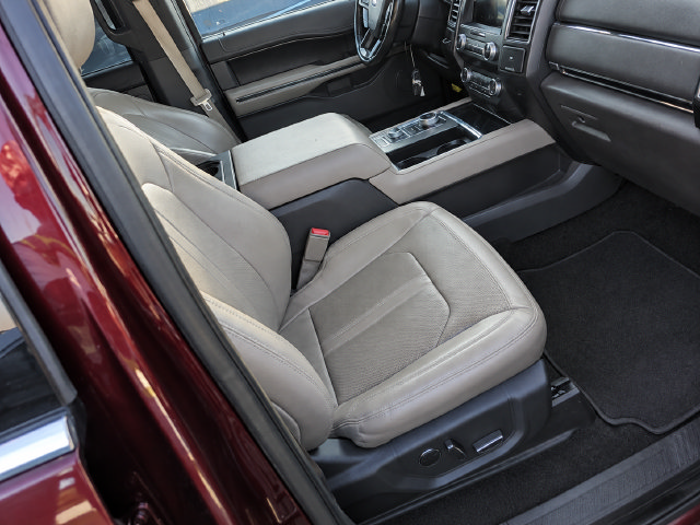 Used 2021 Ford Expedition Max Limited AWD/4WD image 4
