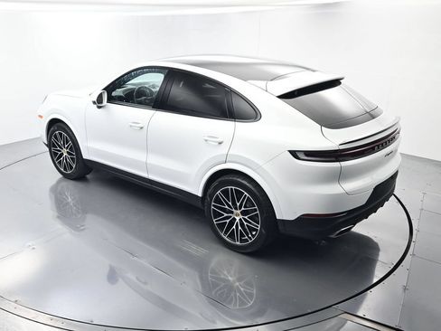 Certified 2024 Porsche Cayenne Coupe AWD/4WD image 36