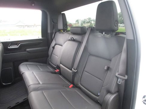 Used 2024 GMC Sierra 3500 SLT w/ SLT Convenience Package AWD/4WD image 25