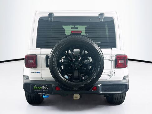 Used 2023 Jeep Wrangler Sahara w/ Cold Weather Group image 7