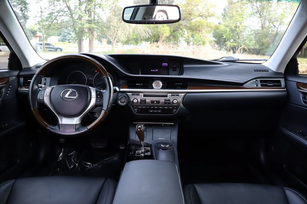 Used 2013 Lexus ES 350 w/ Premium Pkg FWD image 16