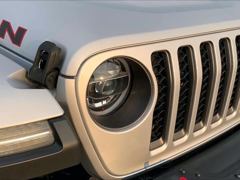 Used 2022 Jeep Gladiator Rubicon w/ LED Lighting Group AWD/4WD image 26