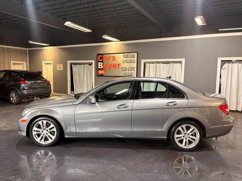 Used 2013 Mercedes-Benz C 300 4MATIC Sedan image 3