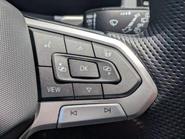 Used 2023 Volkswagen Atlas Cross Sport SEL R-Line AWD/4WD image 24