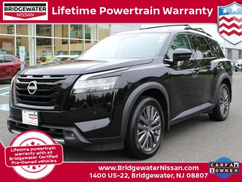 Certified 2024 Nissan Pathfinder SL w/ SL Premium Package image 1