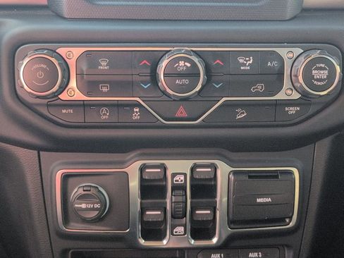 Used 2020 Jeep Wrangler Unlimited Sport S AWD/4WD image 21