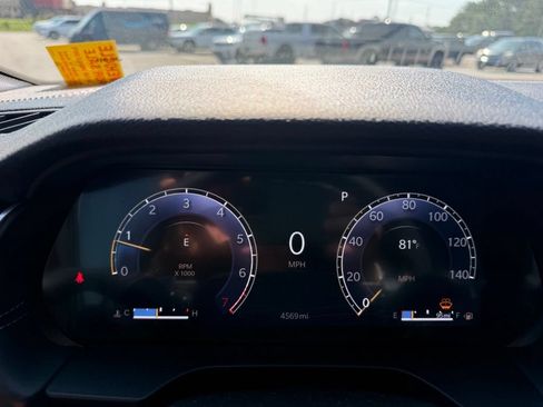 Used 2025 Jeep Grand Cherokee Altitude RWD image 15