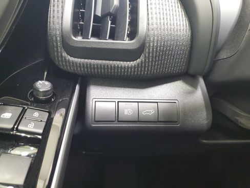 Certified 2025 Toyota bZ4X AWD image 20