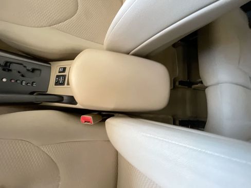 Used 2012 Toyota RAV4 4WD V6 w/ Upgrade Value Pkg image 19