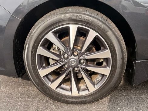 Used 2016 Nissan Altima 2.5 SL w/ 2.5 Technology Package FWD image 25