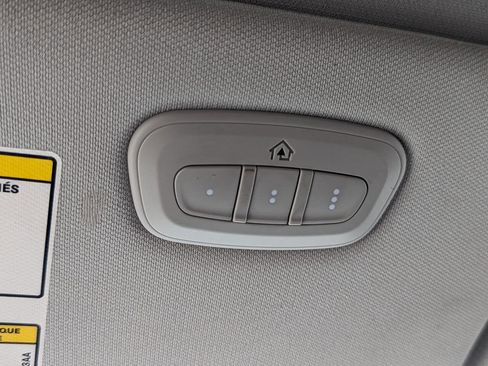 Used 2019 Jeep Cherokee Latitude Plus w/ Comfort/Convenience Group AWD/4WD image 28