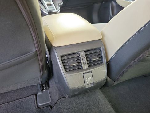 Used 2018 Honda Clarity Plug-In Hybrid image 11