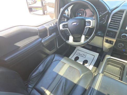 Used 2019 Ford F250 Platinum w/ Platinum Ultimate Package AWD/4WD image 18