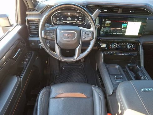 Used 2024 GMC Sierra 3500 AT4 w/ AT4 Preferred Package AWD/4WD image 19