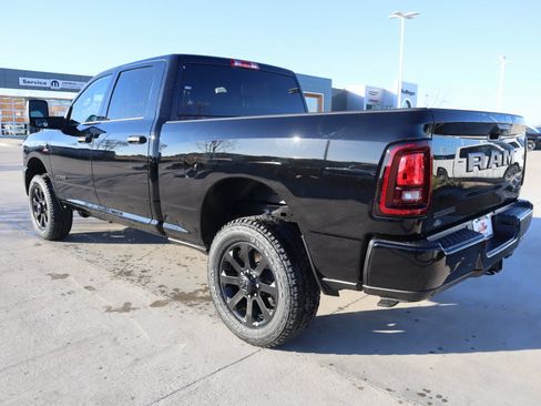 New 2026 RAM 2500 Big Horn AWD/4WD image 23
