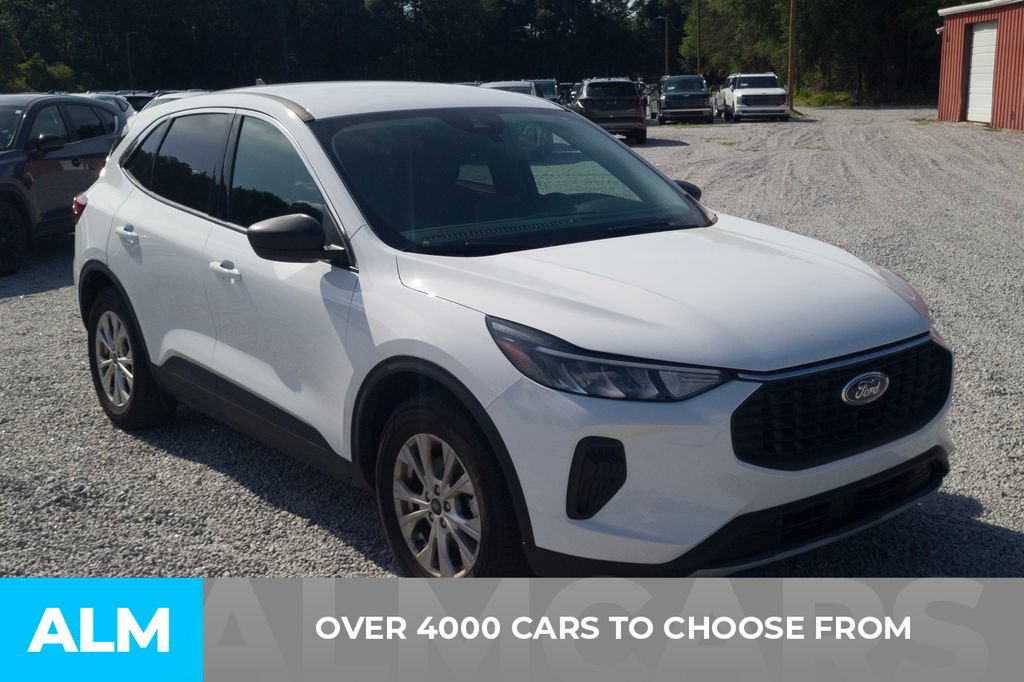Used 2024 Ford Escape Active FWD image 2