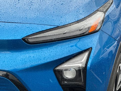 Used 2022 Chevrolet Bolt EUV Premier w/ Sun & Sound Package image 47