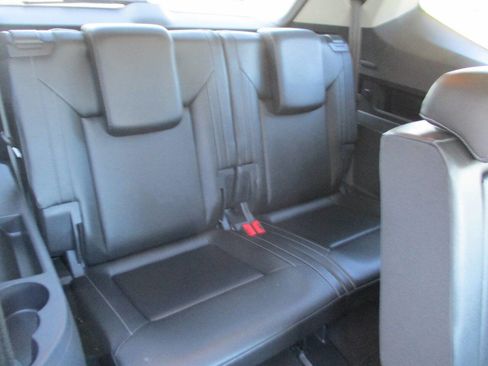 Used 2019 Volkswagen Atlas SE image 25