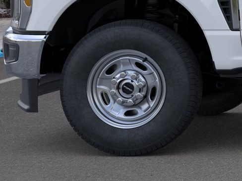 New 2026 Ford F250 XL w/ XL Chrome Package image 19
