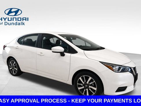 Used 2022 Nissan Versa SV FWD image 3