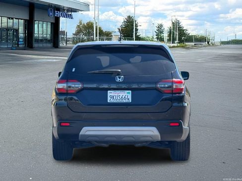 Certified 2024 Honda Pilot EX-L image 8