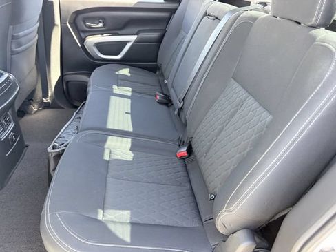 Used 2018 Nissan Titan SV w/ SV Convenience Package AWD/4WD image 25