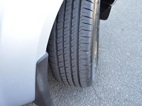 Used 2008 Nissan Frontier SE w/ SE Value Truck Pkg image 36