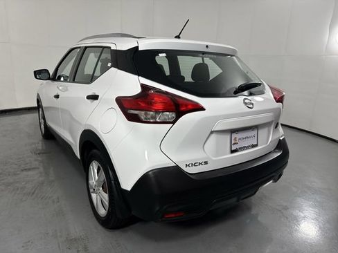 Used 2019 Nissan Kicks S FWD image 31