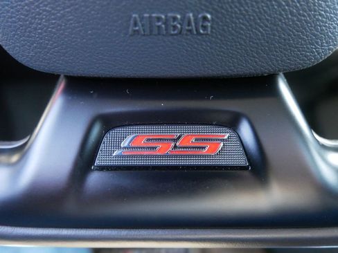Used 2022 Chevrolet Camaro SS RWD image 30