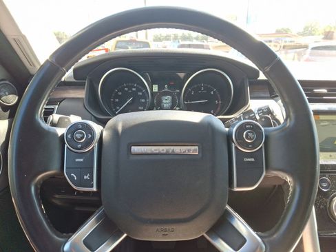 Used 2017 Land Rover Discovery HSE image 21