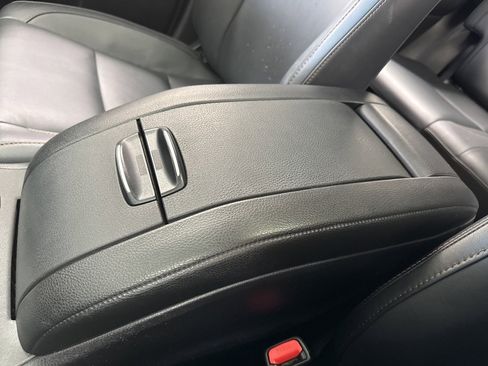 Used 2018 Toyota Highlander XLE image 33