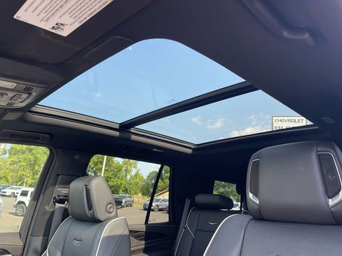 Used 2022 Cadillac Escalade Sport image 12