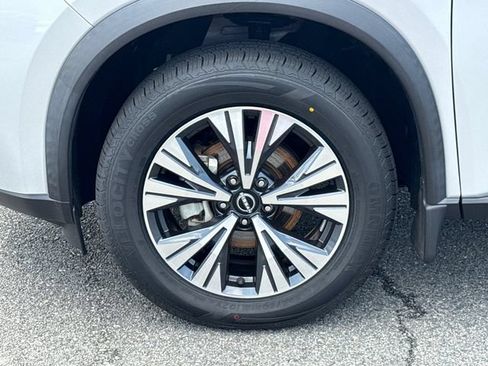 Used 2023 Nissan Rogue SV FWD image 11