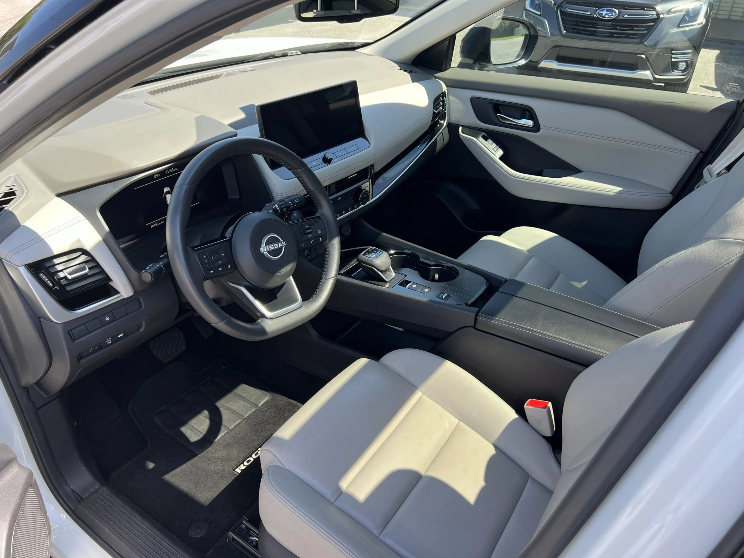 Used 2024 Nissan Rogue SL w/ SL Premium Package FWD image 9